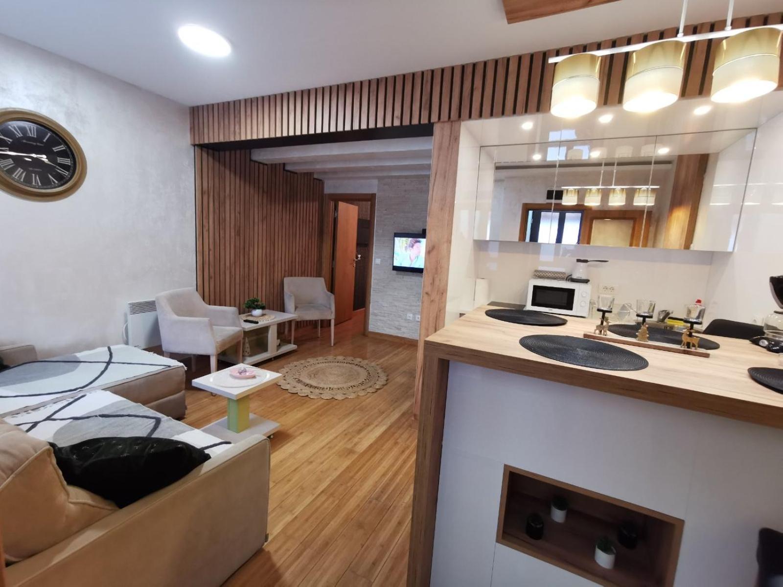 Apartman Adrijan ซลาตีบอร์ ภายนอก รูปภาพ